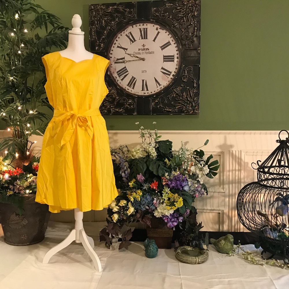 Retro Vintage 50’s Rockabilly Hepburn style dress with pockets